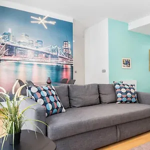 -malagasunapts- Modern Citycentre Pool&parking Apartment